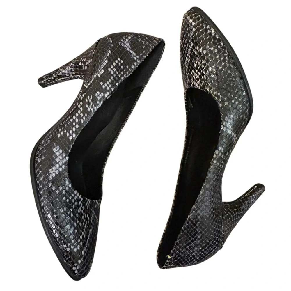 Ecco snakeskin black and white heels size 37